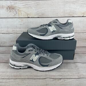 New Balance 2002R Mens Sz 8.5D Lifestyle Sneakers Grey